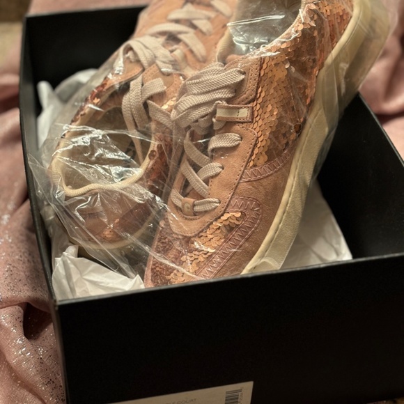 Coach shoes - Picture 3 of 5